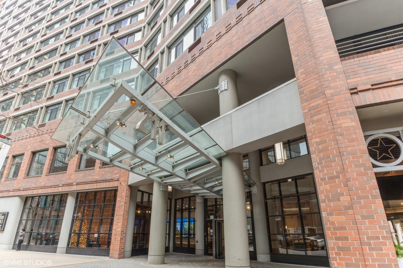 Property Photo: 211 E Ohio Street 1224 IL 60611
