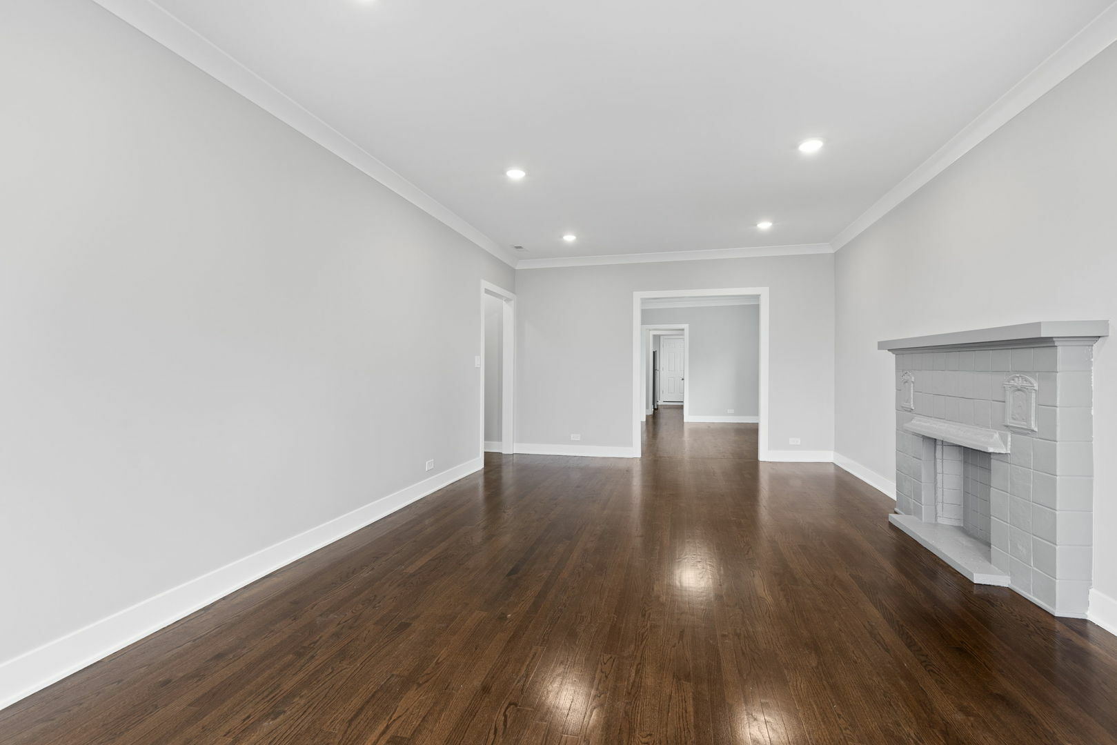 Property Photo:  8422 S Yates Boulevard 1  IL 60617 