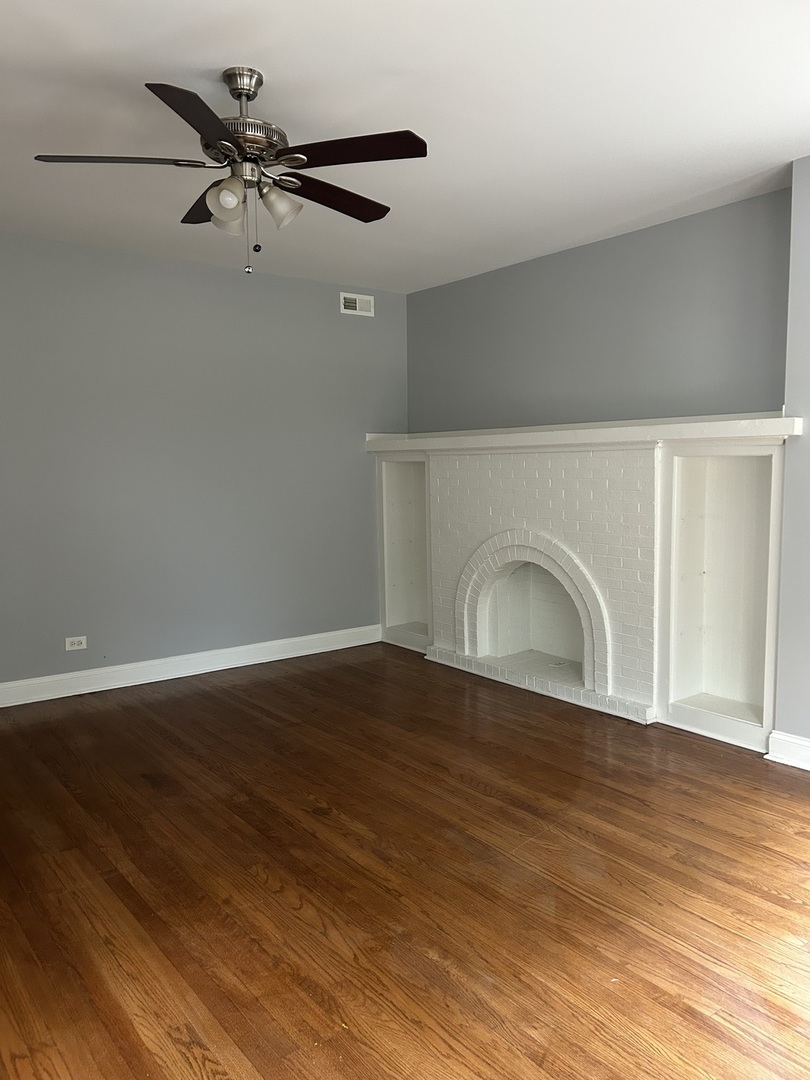 Property Photo: 8415 S Ingleside Avenue 2 IL 60619