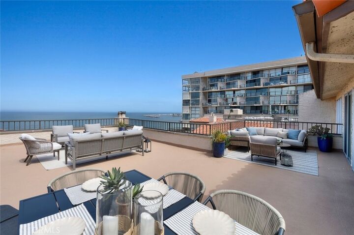 Property Photo:  555 Esplanade 620  CA 90277 