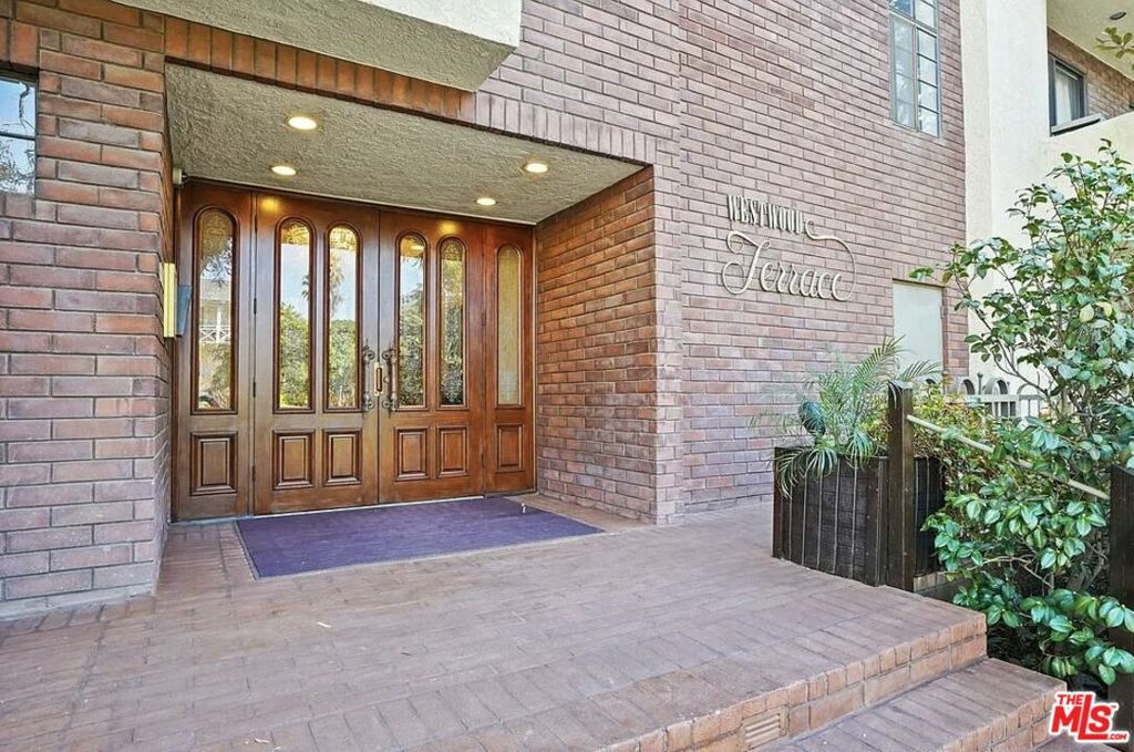 Property Photo: 10794 Wilkins Avenue 103 CA 90024