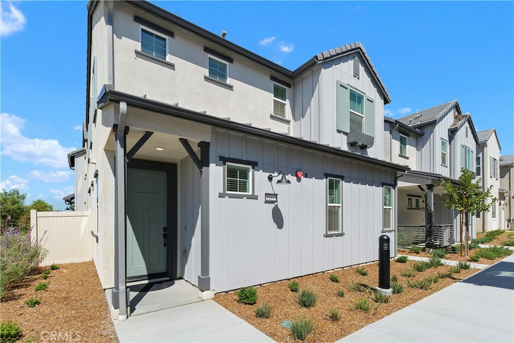 Property Photo: 32813 Brunello Way CA 92591