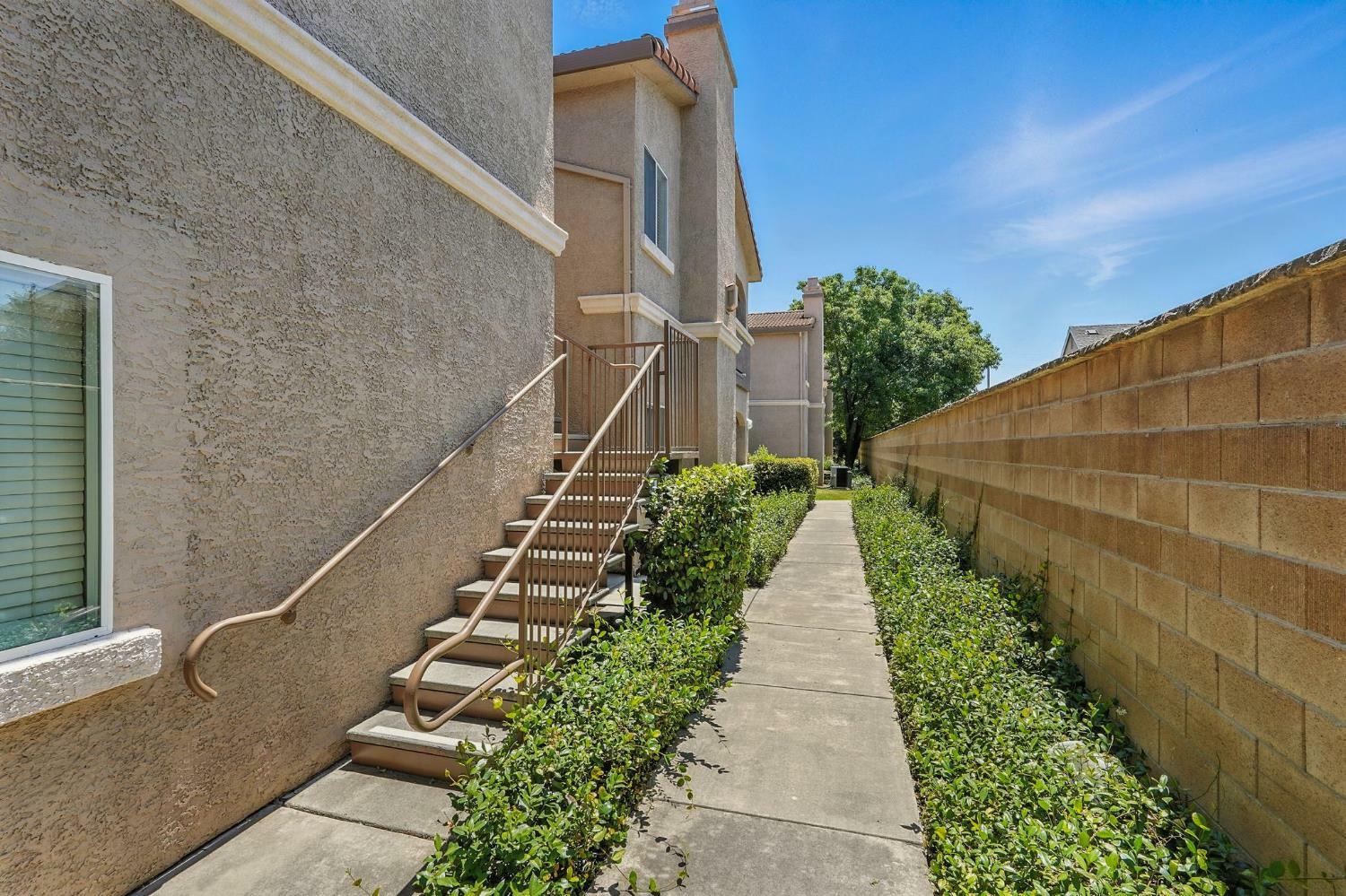 Property Photo: 10001 Woodcreek Oaks Boulevard 923 CA 95747