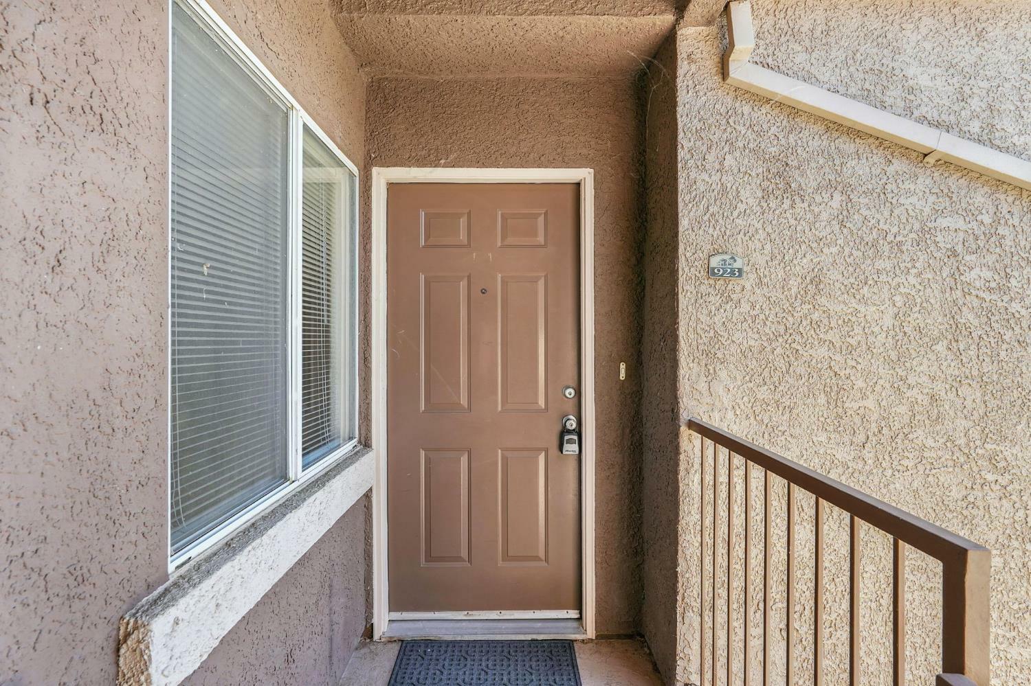 Property Photo: 10001 Woodcreek Oaks Boulevard 923 CA 95747