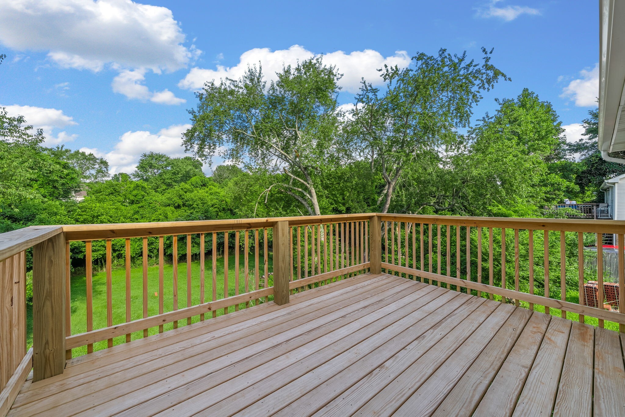 Property Photo: 712 Green Valley Ct TN 37042