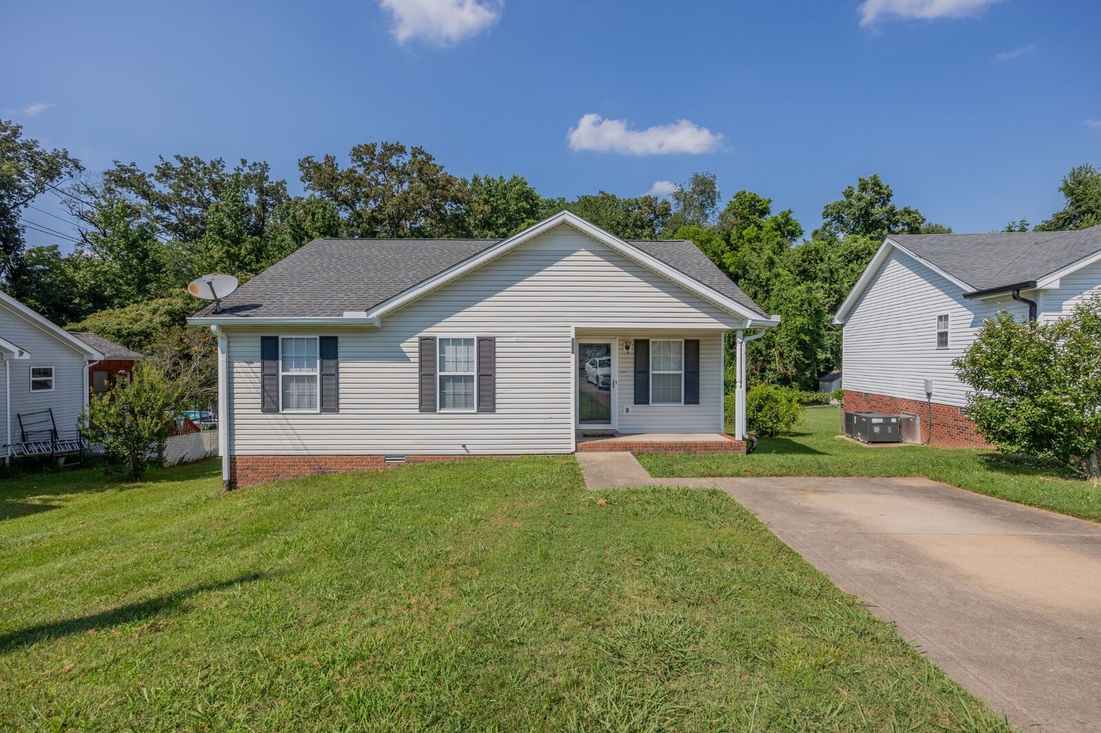 Property Photo: 117 Monarch Ln TN 37042