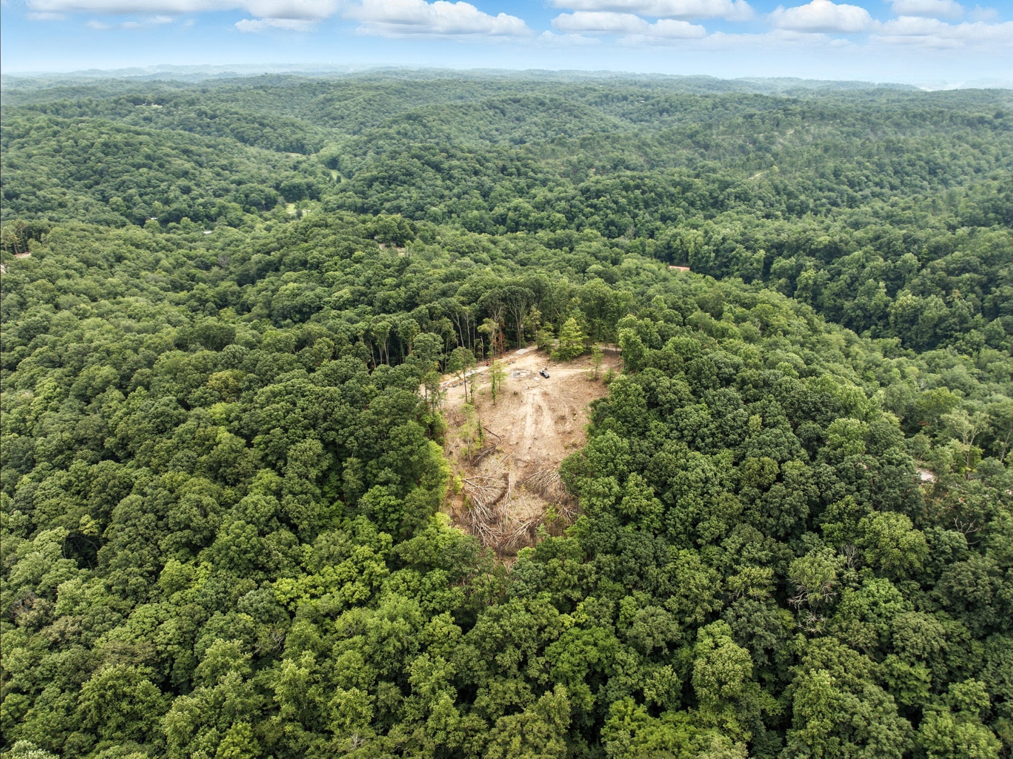Property Photo: 1098 Paiute Trail TN 37143