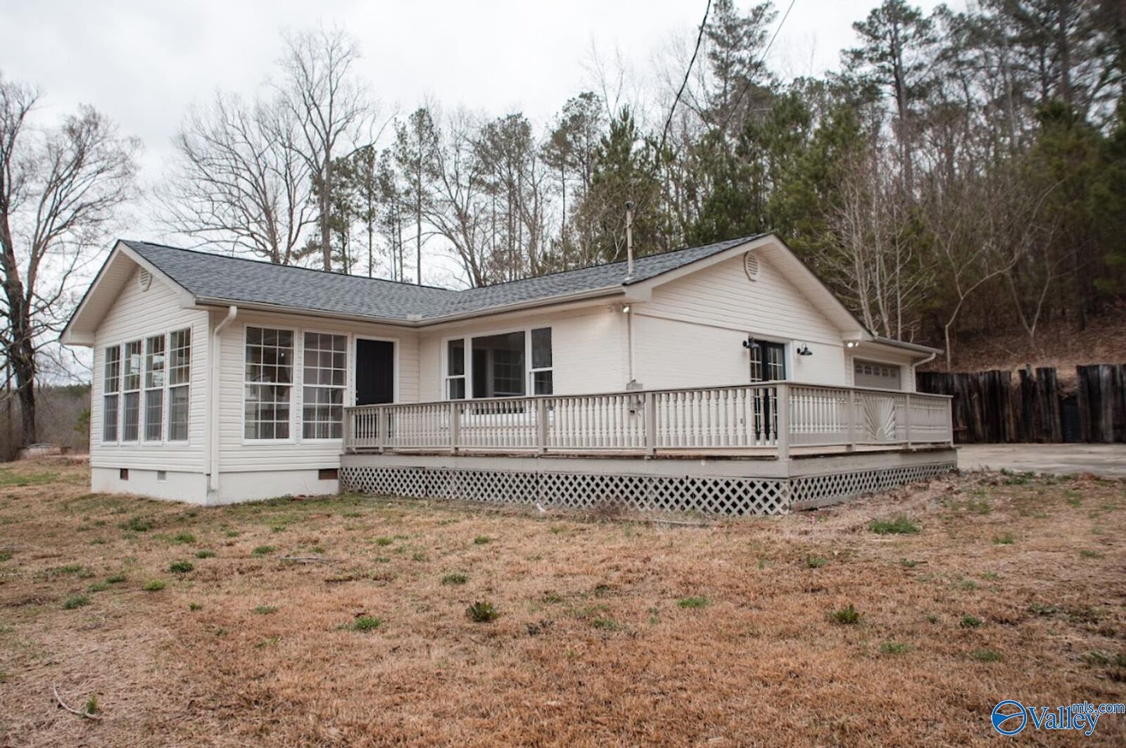 Property Photo: 1275 Gravel Ridge Road AL 35670