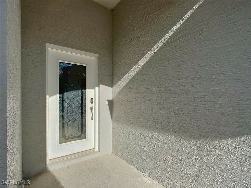 Property Photo: 14075 Canyon Swallow Road FL 34614