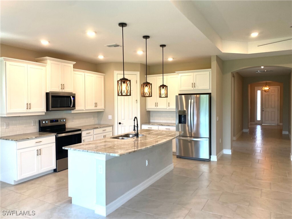 Property Photo: 710 Heather Lake Avenue FL 33993