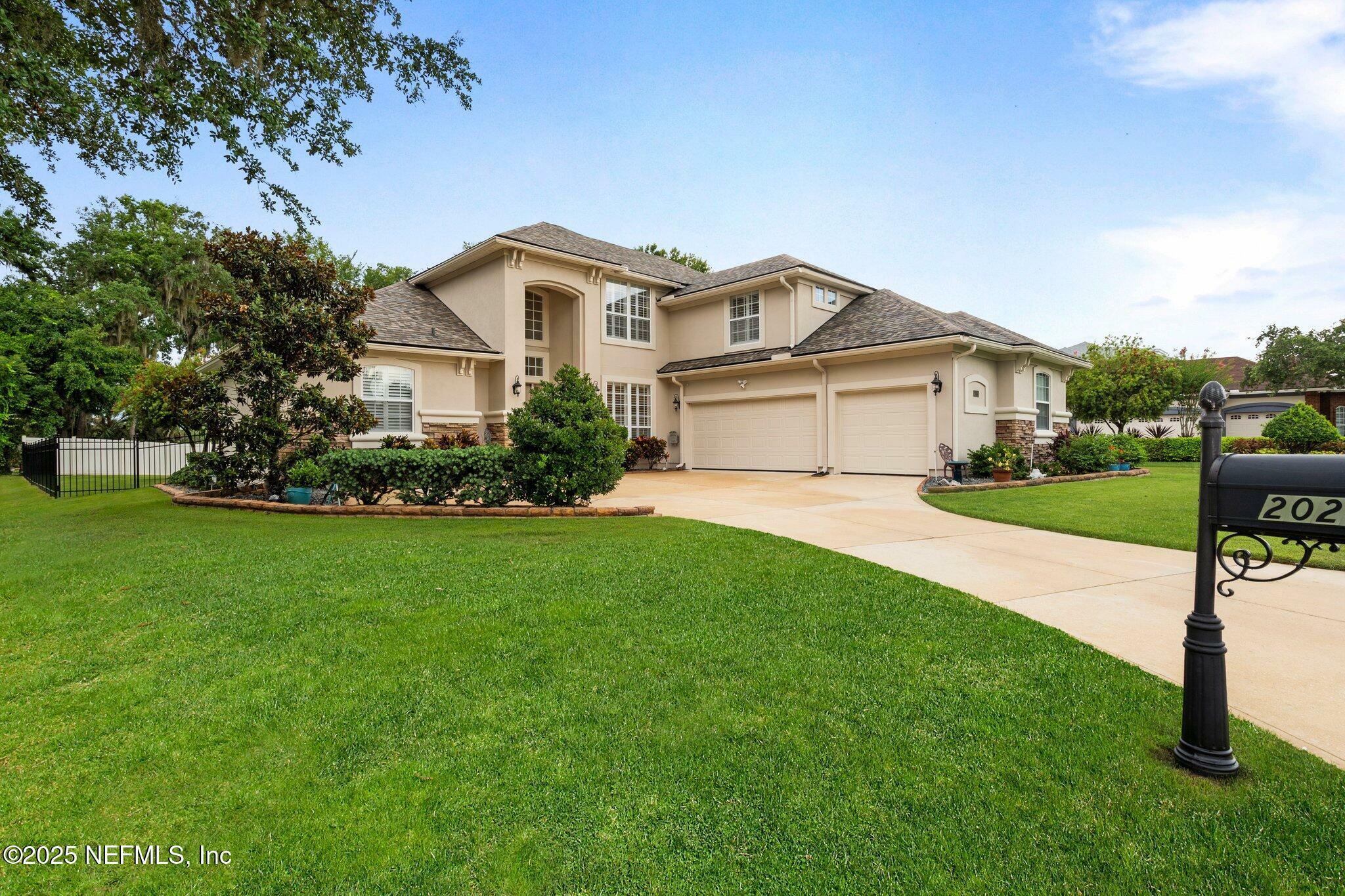 Property Photo:  2025 Castle Point Court  FL 32003 