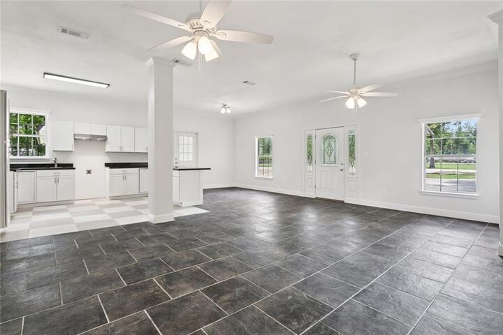 Property Photo: 11114 Highway 22 Highway LA 70454