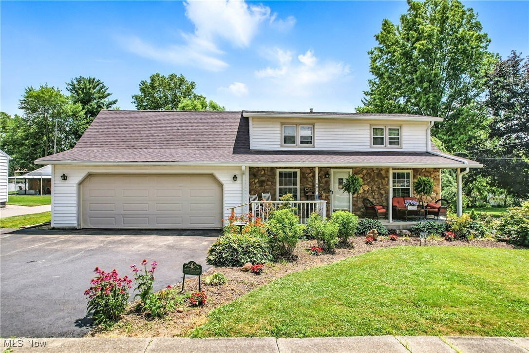 1683 Ridgewood Drive  Salem OH 44460 photo