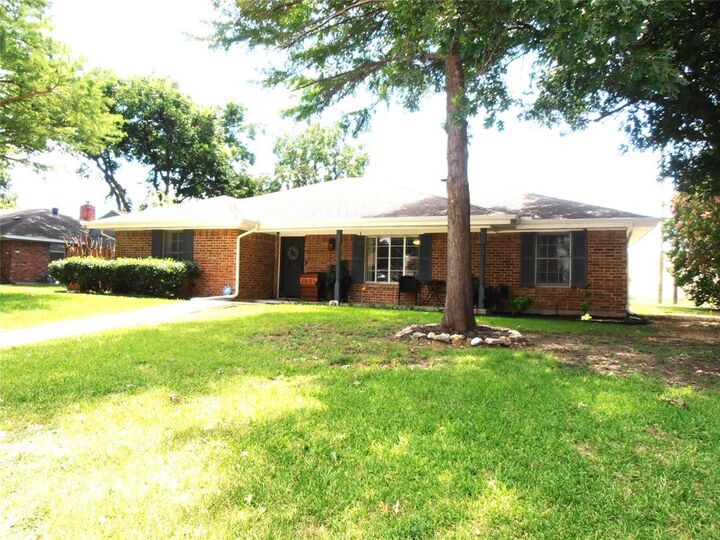 1501 Austrian Road  Grand Prairie TX 75050 photo