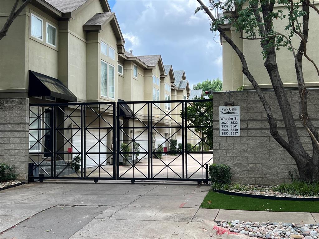 Property Photo: 3532 Cedarplaza Lane TX 75209