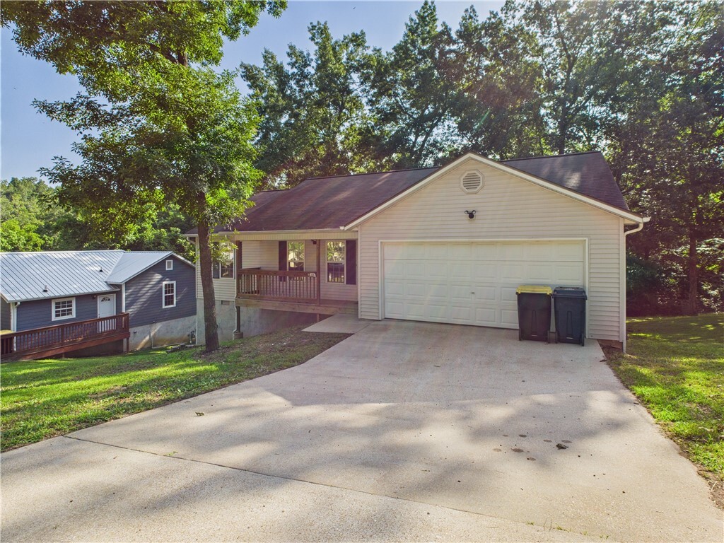 Property Photo: 1007 S Walnut Street AR 72601