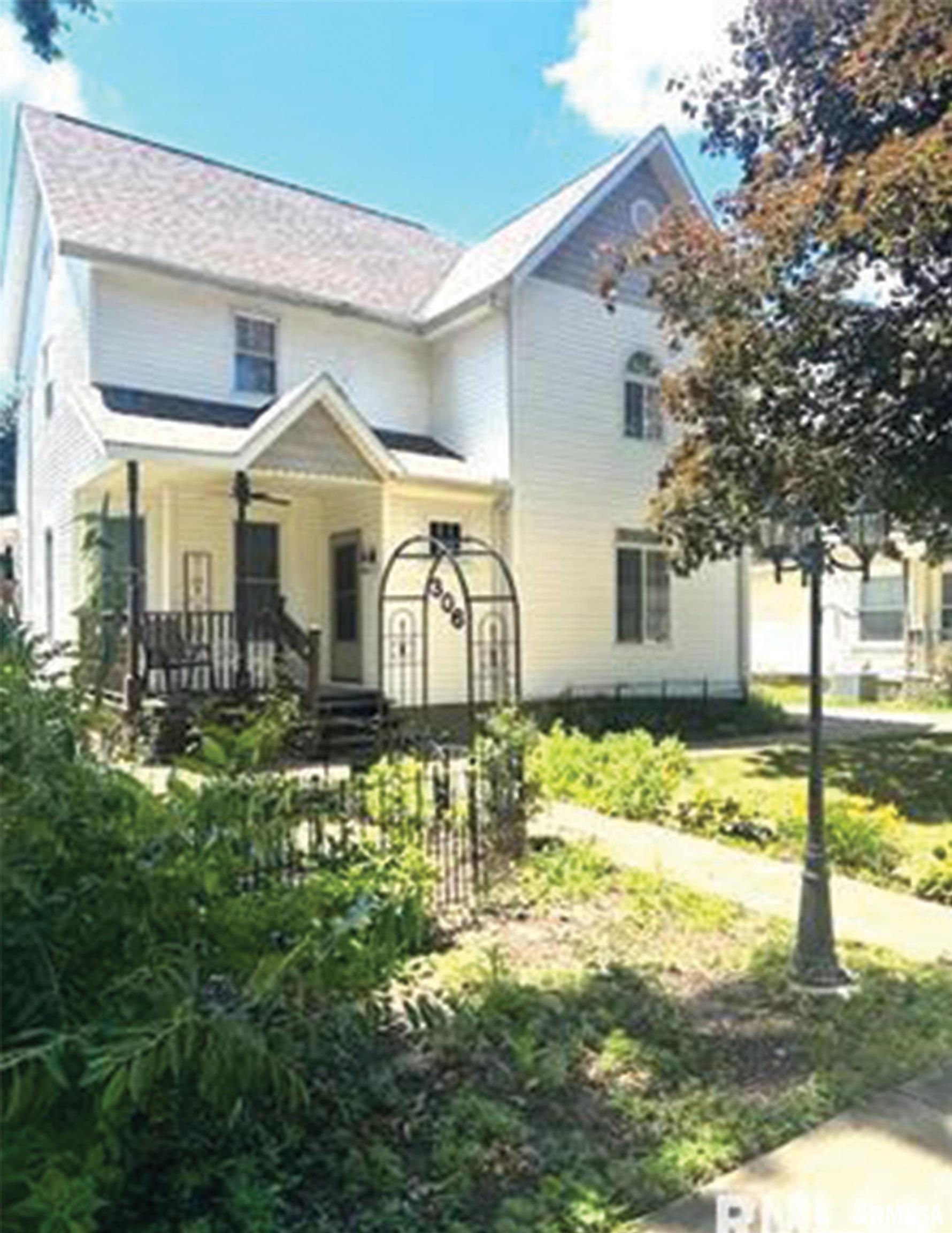 Property Photo: 306 W Fremont Street IL 61529