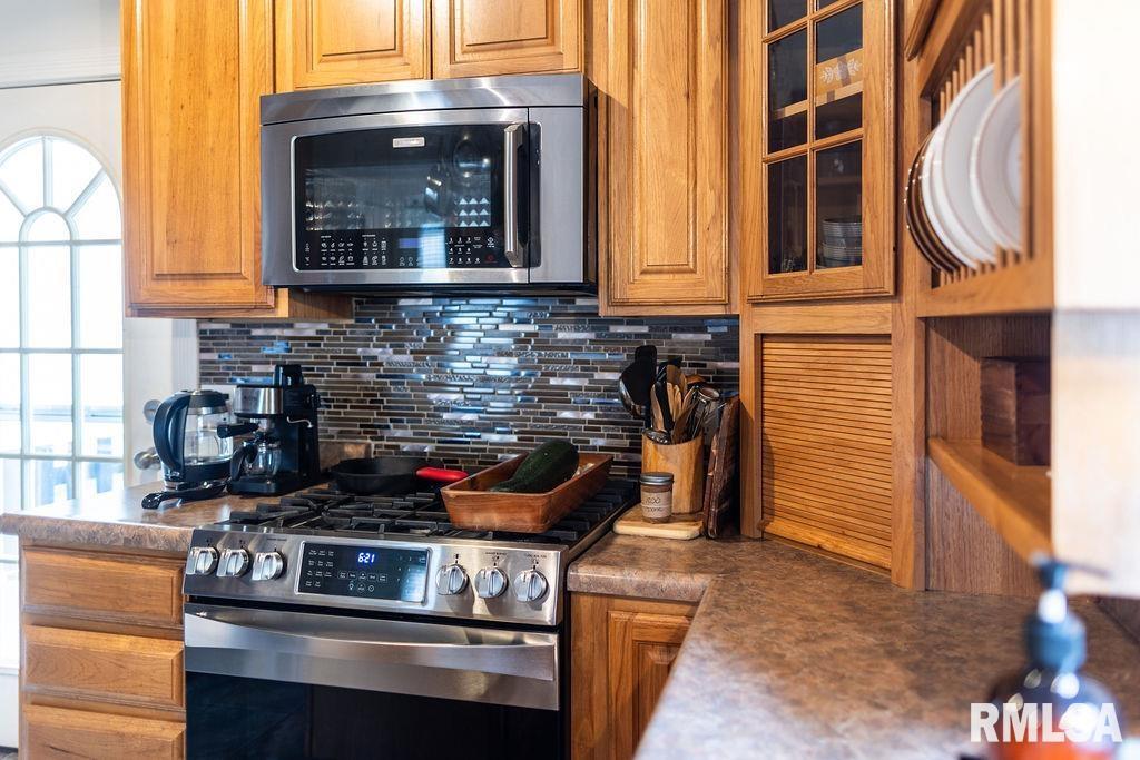 306 W Fremont Street  Elmwood IL 61529 photo