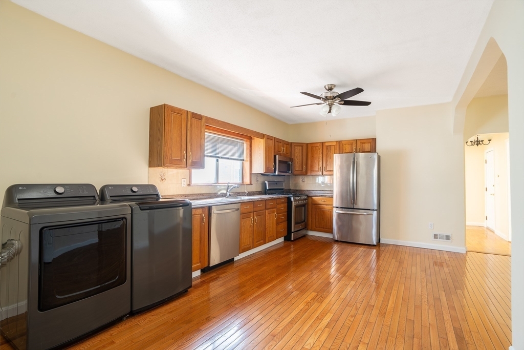 Property Photo: 97 Glen St. 2 MA 02145