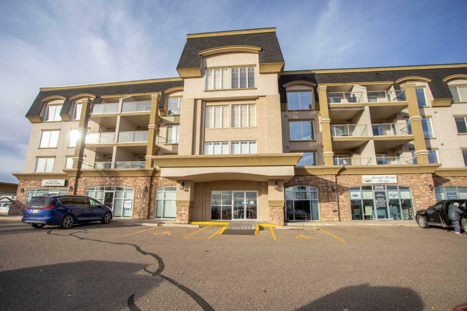 4425 Heritage Way 207  Lacombe AB T4L 2P4 photo