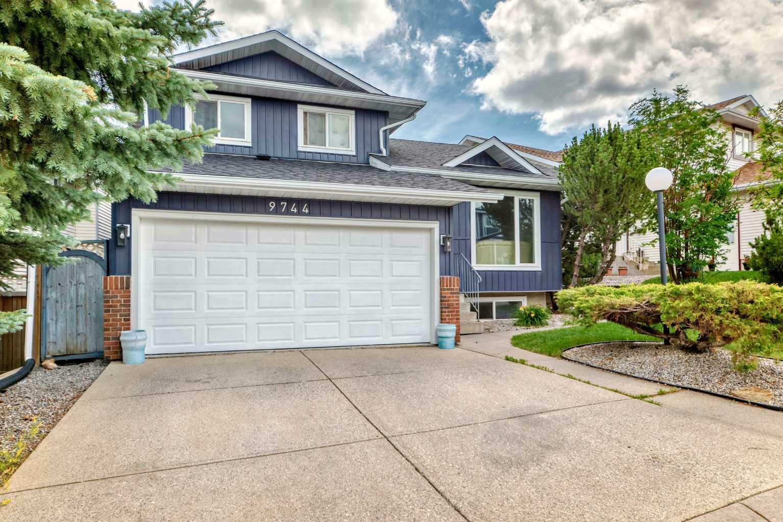 Property Photo: 9744 Sanderling Way NW AB T3K 3R8