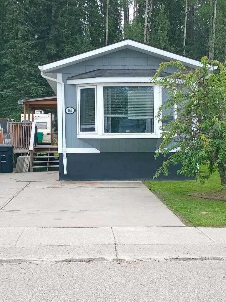 Property Photo: 162 Skogg Avenue AB T7V 1A5