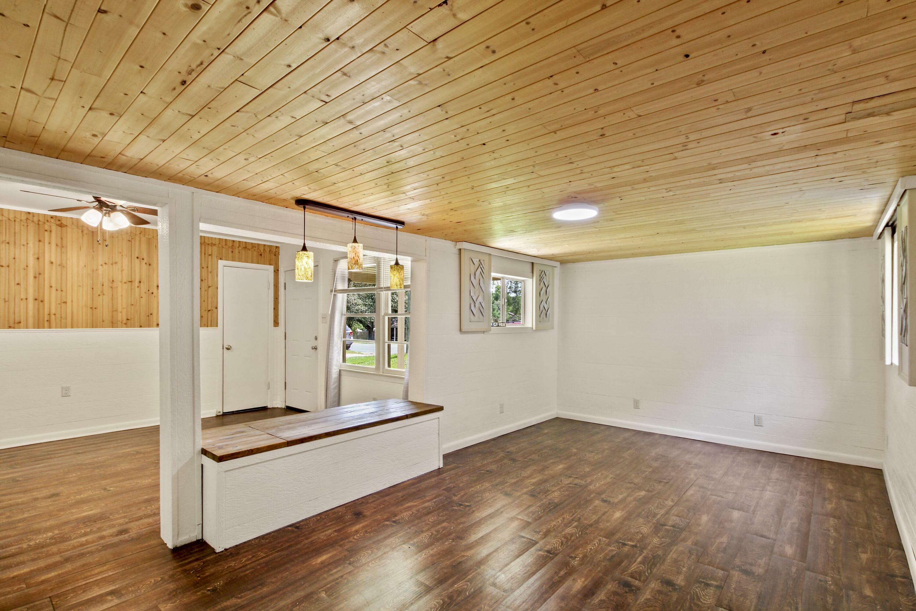 Property Photo: 1023 Anderson Dr. LA 71446