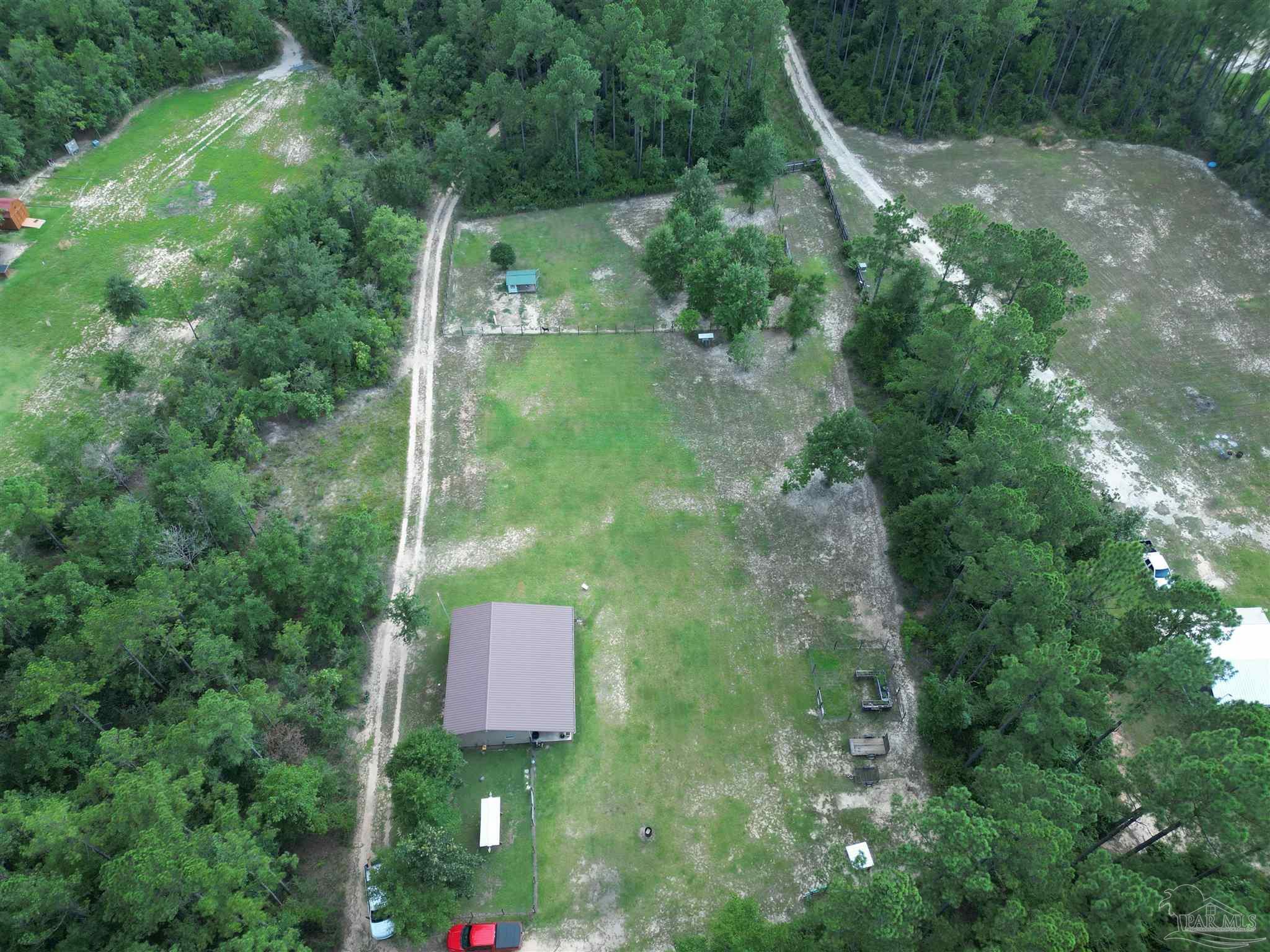 Property Photo: 8176 Gin Rd FL 32571