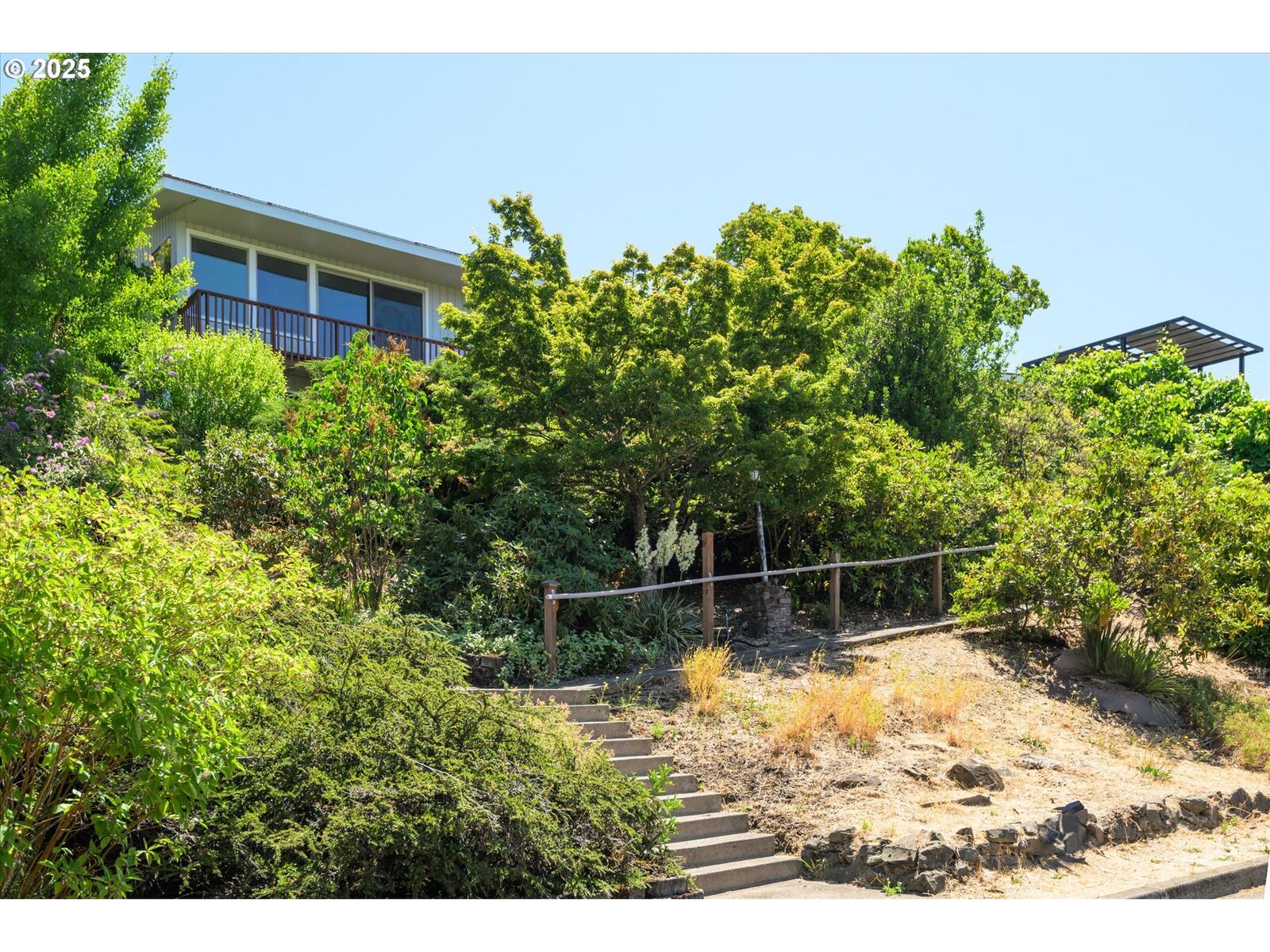 Property Photo: 2545 Washington St OR 97405