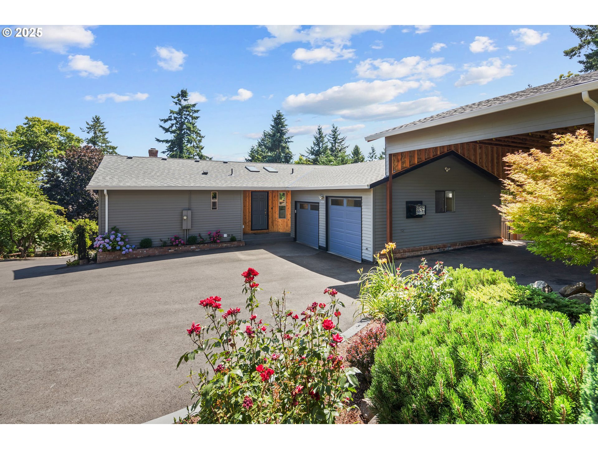 Property Photo: 11125 SE Vista View Ln OR 97086