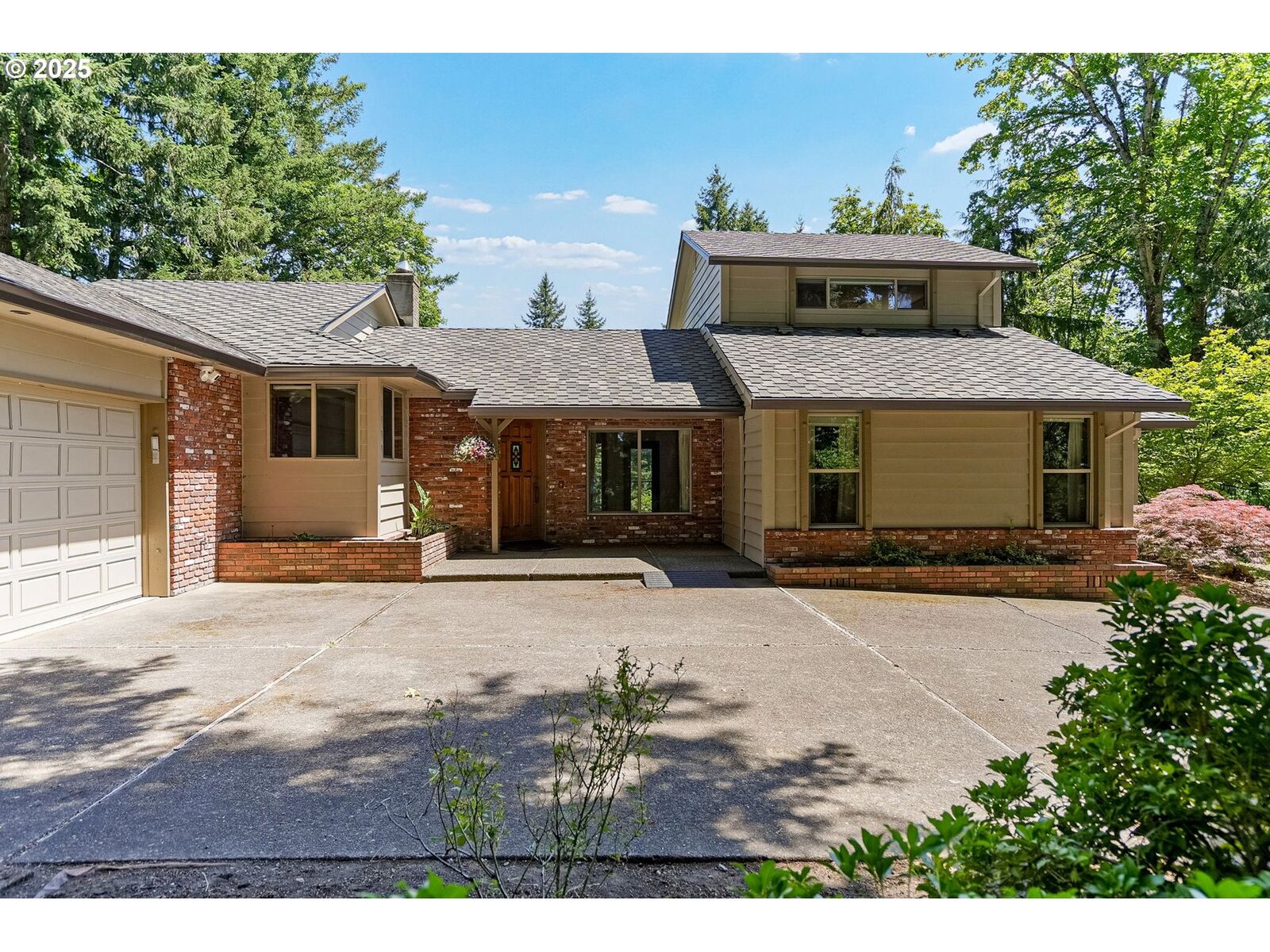 Property Photo:  15195 NE Silver Lake Dr  OR 97381 