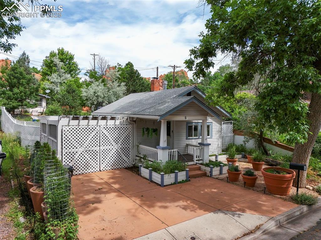 Property Photo: 6 N 33rd Street CO 80904