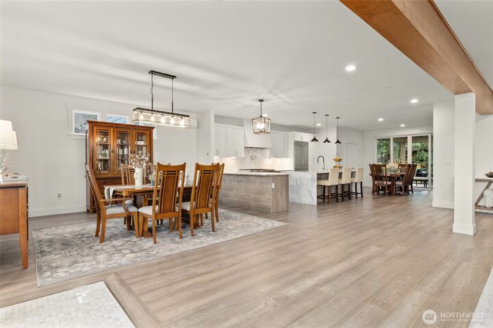 Property Photo: 6921 55th Avenue S WA 98118