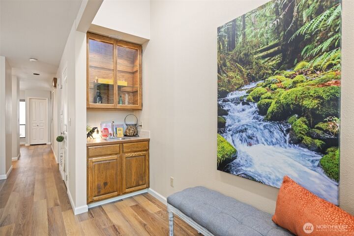 Property Photo:  300 N Sequim Avenue 15  WA 98382 