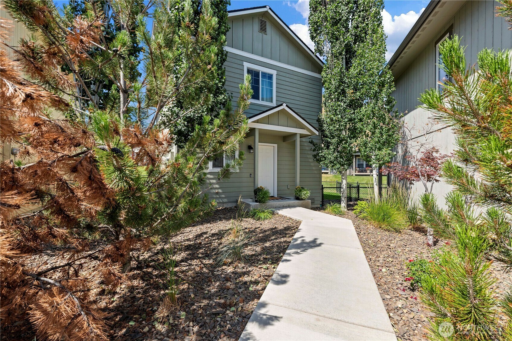 Property Photo:  300  Saddlehorn Lane  WA 98801 
