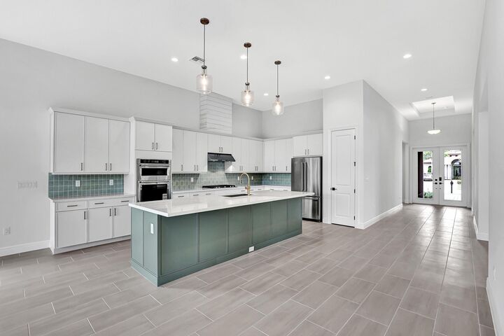 182 SE Calmo Circle  Port Saint Lucie FL 34984 photo