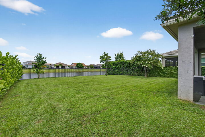 Property Photo: 15750 Goldfinch Circle FL 33470