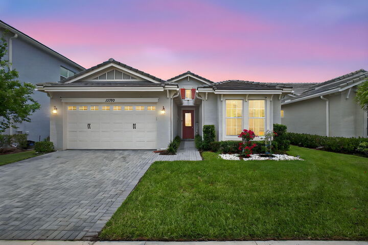 Property Photo: 15750 Goldfinch Circle FL 33470