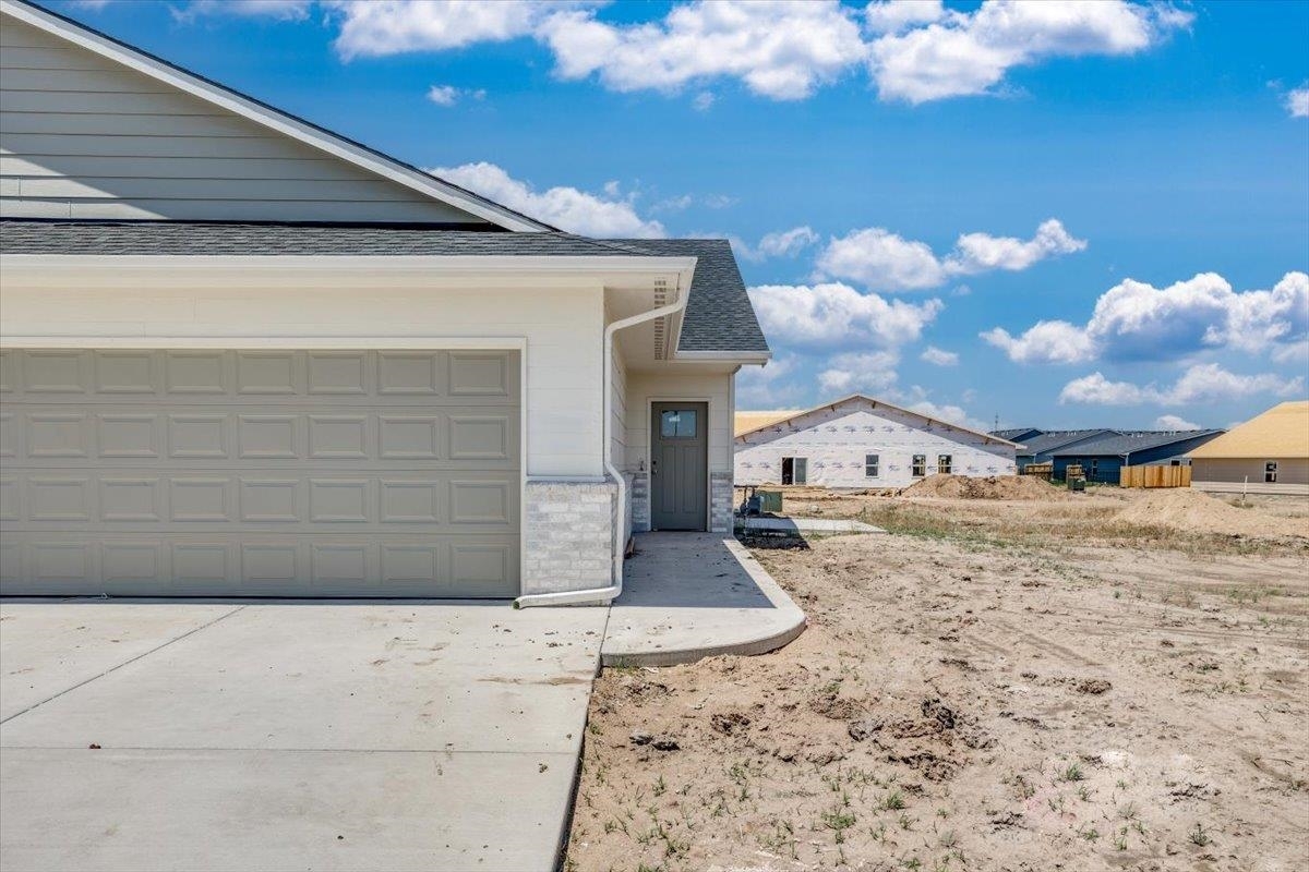 Property Photo: 1158-1160 W Trek Cir. KS 67052-1109