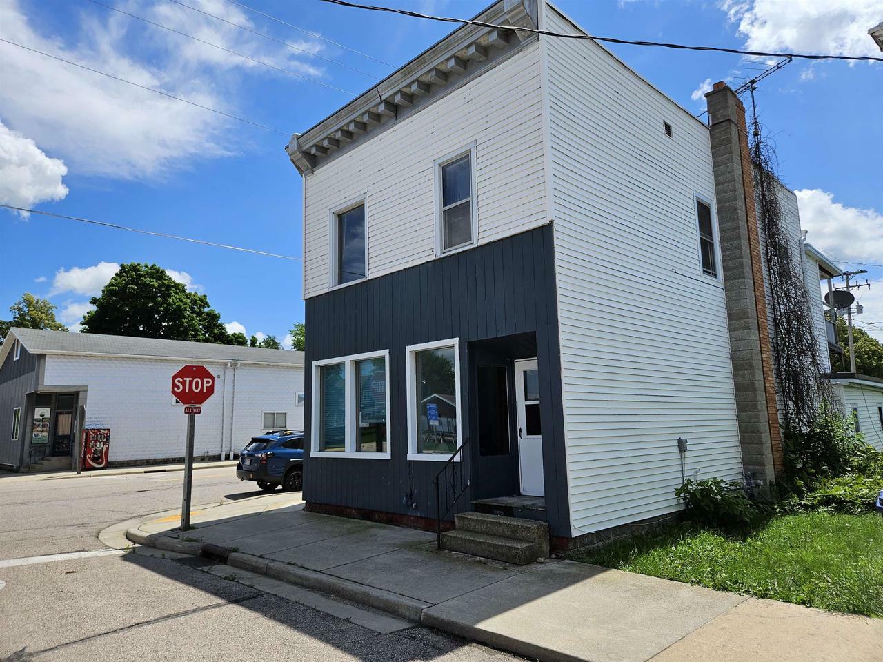 Property Photo: 102 West Winnebago Street WI 53935