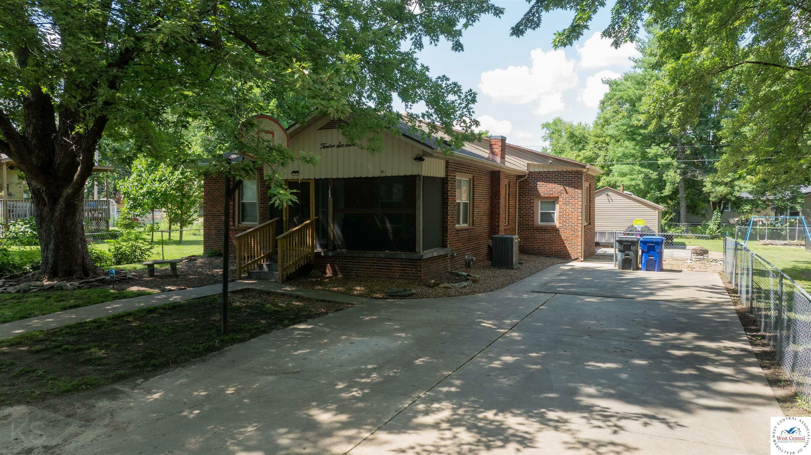 Property Photo: 1216 W 10th MO 65301