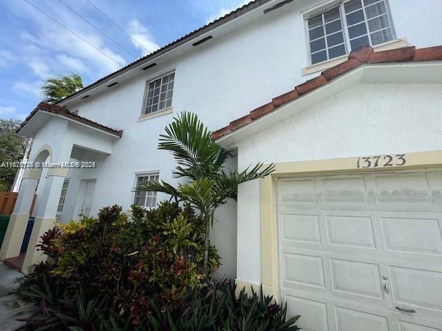 13723 SW 160th Ter  Miami FL 33177 photo
