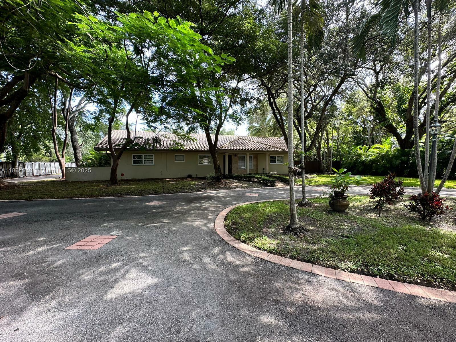8755 SW 96th St  Miami FL 33176 photo