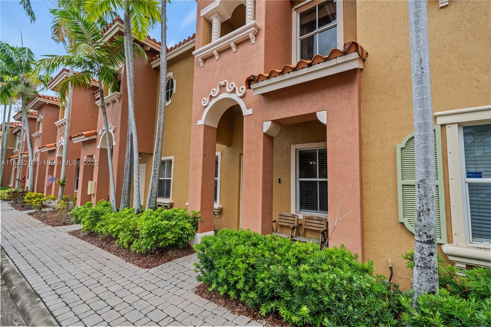 Property Photo: 604 SW 107th Ave 706 FL 33025