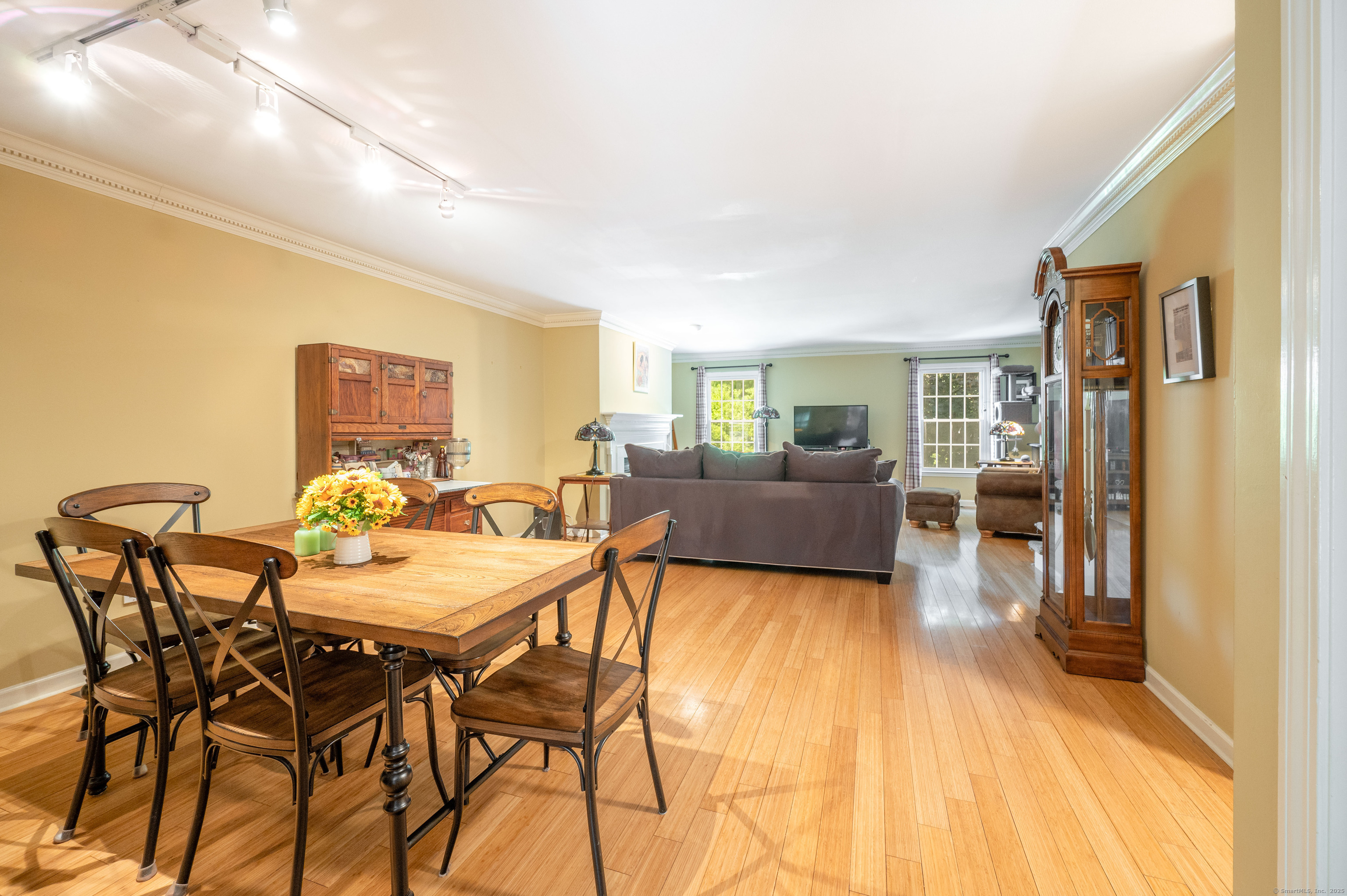 Property Photo: 64 Kingswood Drive 64 CT 06801