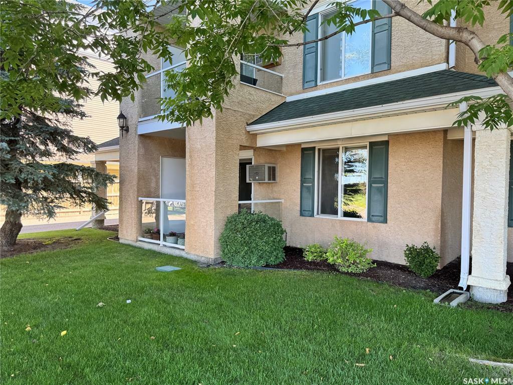 Property Photo: 215 Lowe Road 100 SK S7S 1N1