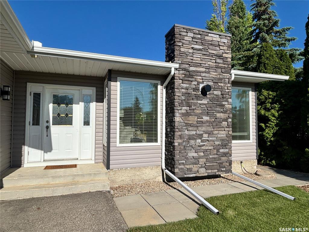Property Photo: 18 Dust Crescent SK S0K 2A0