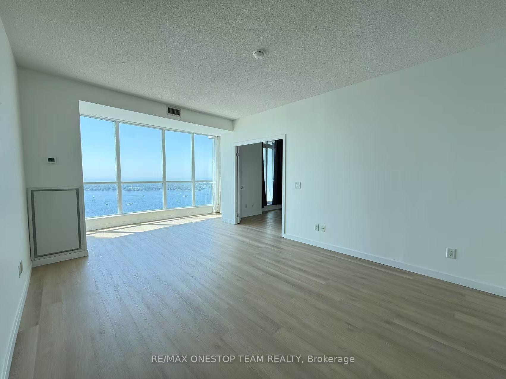 Property Photo: 208 Queens Quay W 3506 ON M5J 2Y5