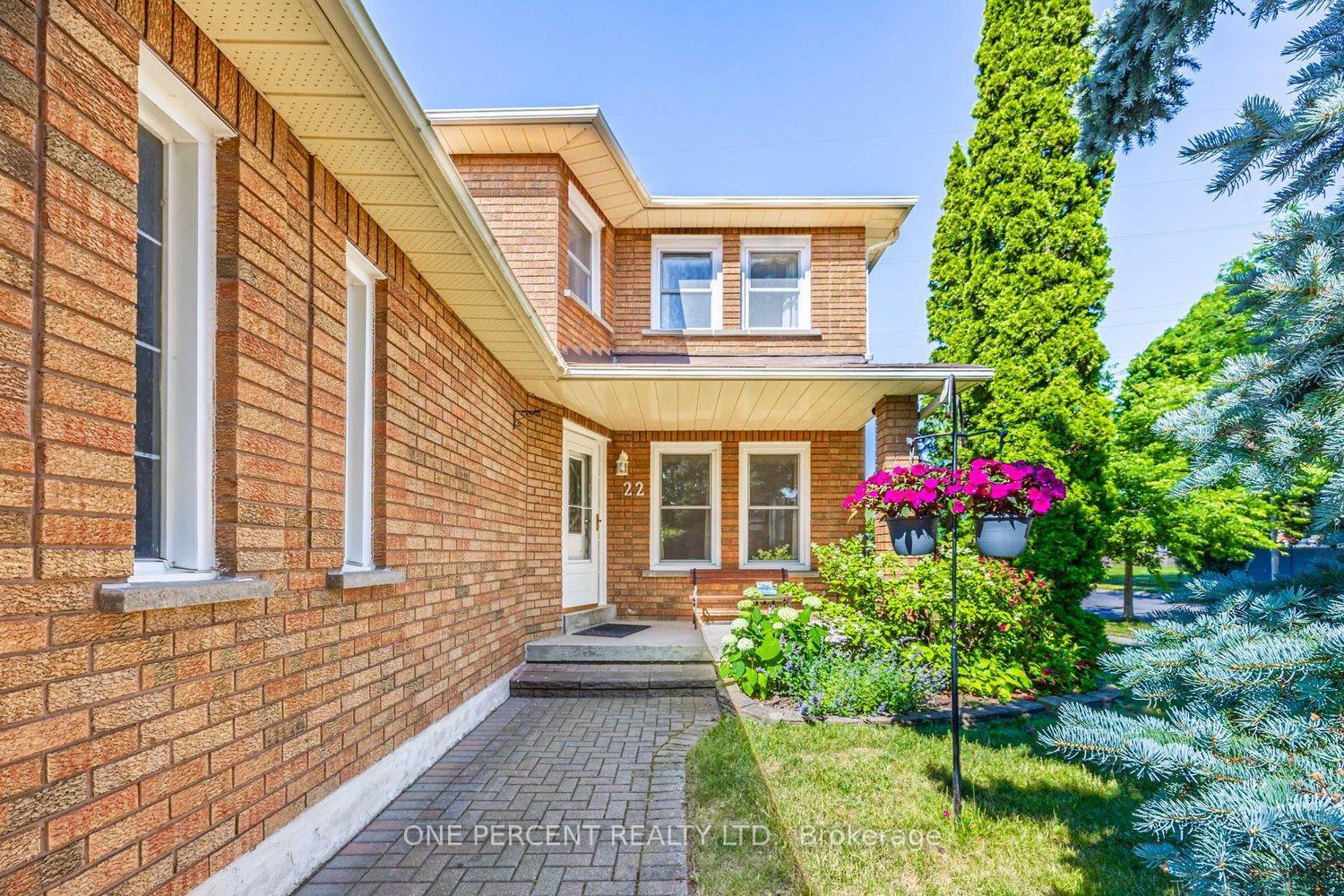 Photo de la propriété: 22 Deverell Street ON L1R 1W4