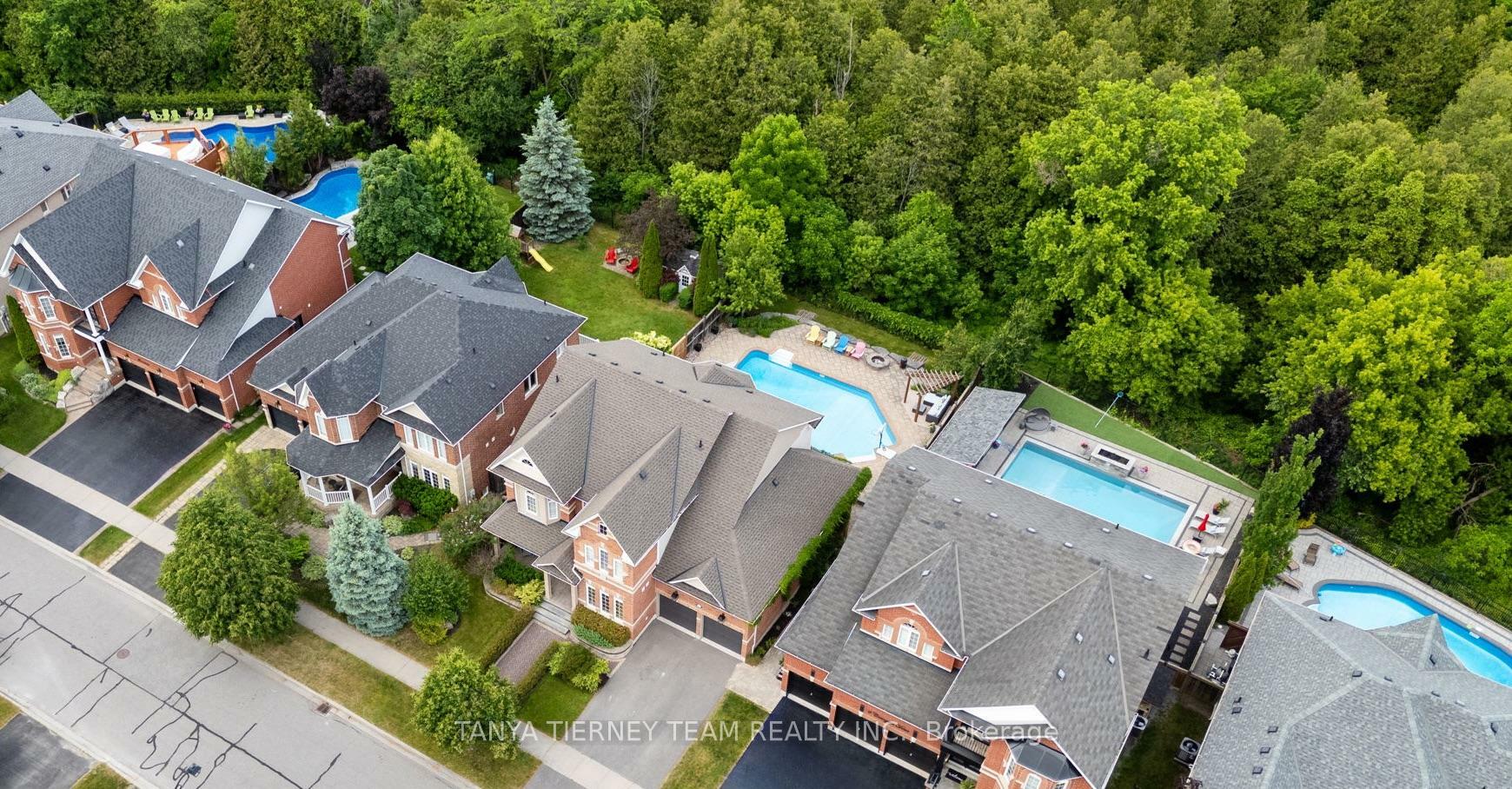 11 Covington Drive  Whitby ON L1M 2K6 photo